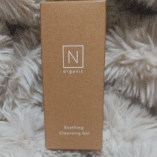 N organic Soothing Cleansing Gel