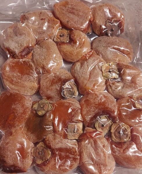 肉厚でとてもジューシー 冷凍でもおいしい 訳あり 大人気 蜜たっぷり干し柿1kg×3パック 真空包装 干し柿 極甘美味抜群