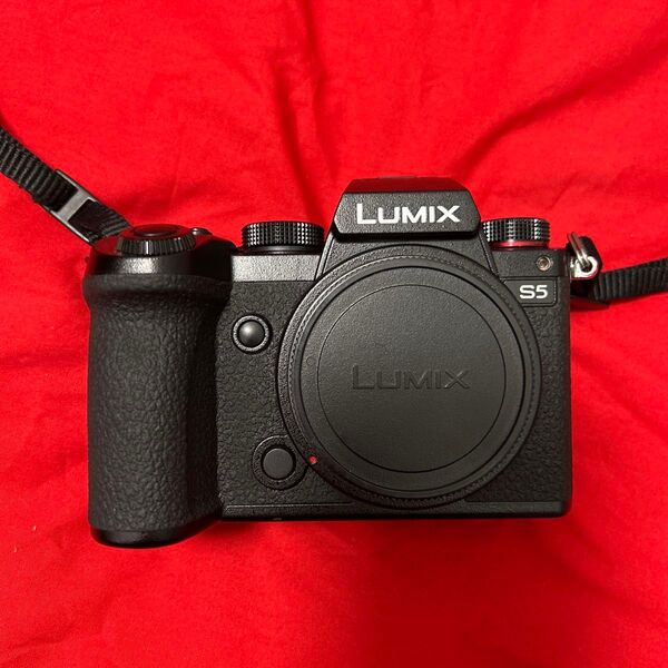 Panasonic LUMIX S5 ボディ ショット数635回