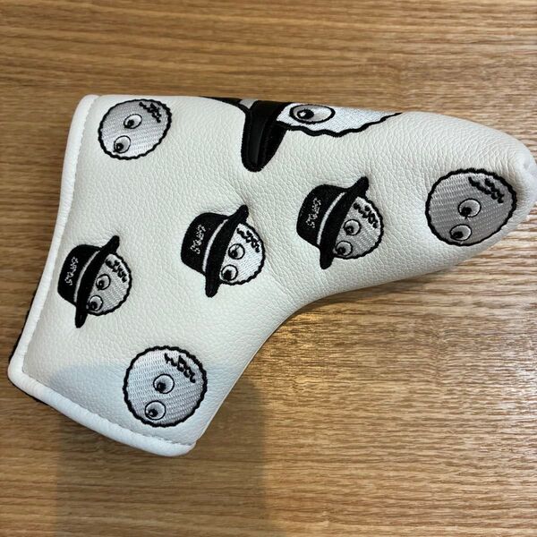 未使用 パターカバー マルボンゴルフ Malbon Golf ピンタイプ ホワイト ヘッドカバー マグネット開閉