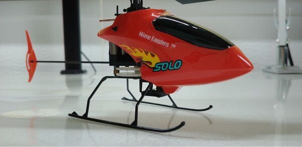 Nine Eagles SOLO ラジコンヘリコプター レッド 送料込み料金