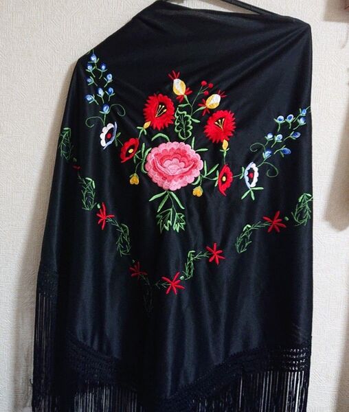 ショール ストール 花柄 刺繍 ブラック スペイン製 大判