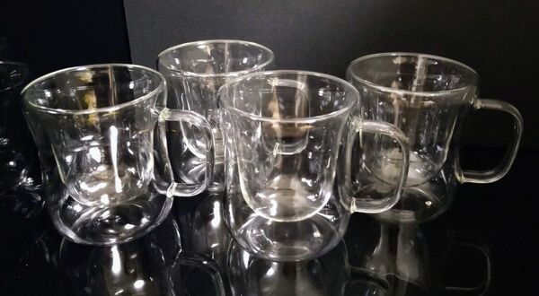 ダブルウォール 耐熱ガラス 二重構造ガラス コーヒーカップ マグカップ ハンドル付き 4個セット マグカップ 新品未使用