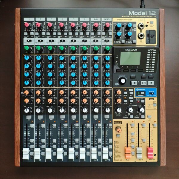 【美品】TASCAM Model 12 SDカード付 オーディオインターフェース