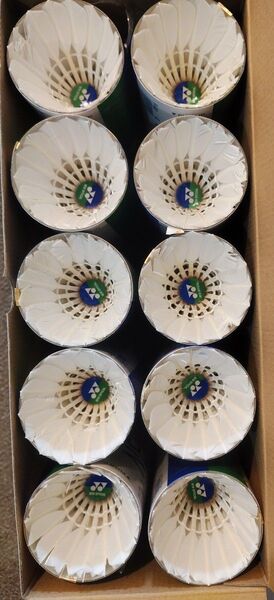 【used】YONEX NEW OFFICIAL 中古シャトル130球