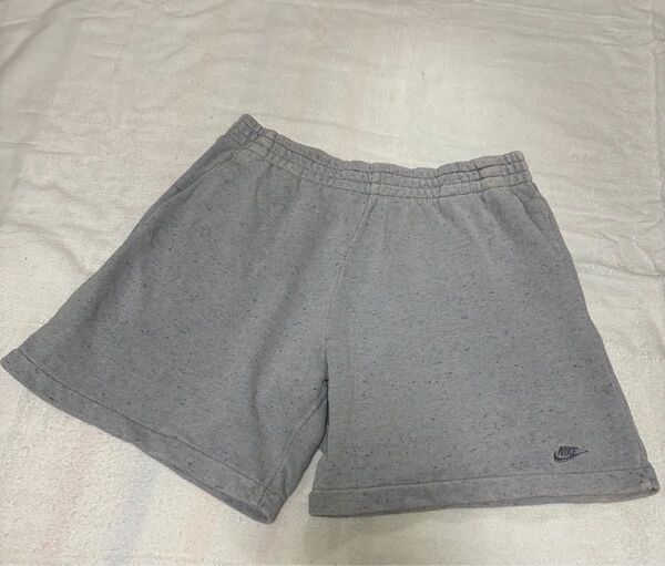 NIKE ナイキ ショートパンツ ワンポイントロゴ グレー XLサイズ 短パン