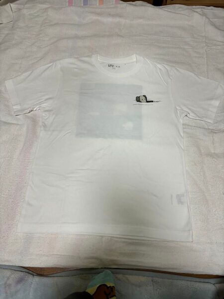 【美品】ユニクロ×カウズ UNIQLO×kawsコラボTシャツ Sサイズ 白色
