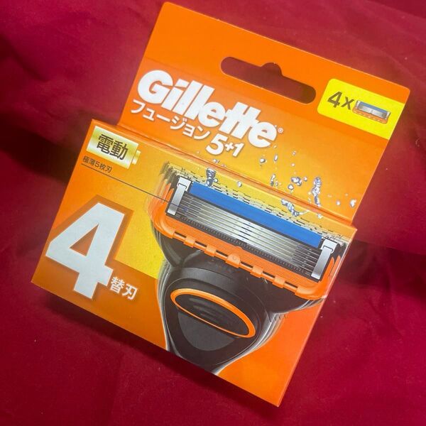【迅速発送 & 丁寧梱包】ジレット Gillette フュージョン 5+1 (電動タイプ 極薄5枚刃 替刃) 4個入 × 1箱