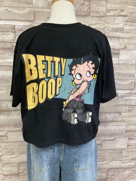 新品 ベティちゃんBettyBoop ベティブープ半袖Tシャツショート丈