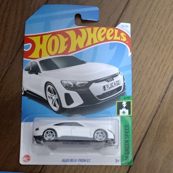 ホットウィール アウディ rs e-tron gt 未開封 hot wheels audi ミニカー