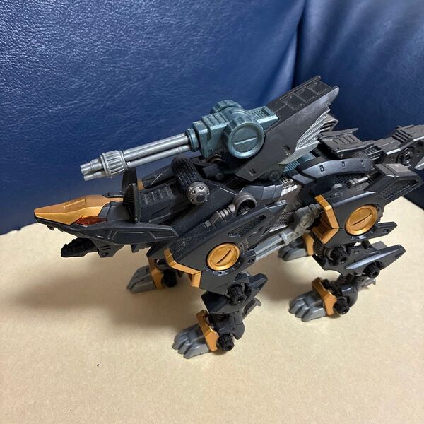 機獣新世紀ゾイド ヘリック共和国軍 シャドーフォックス RZ-046 ZOIDS