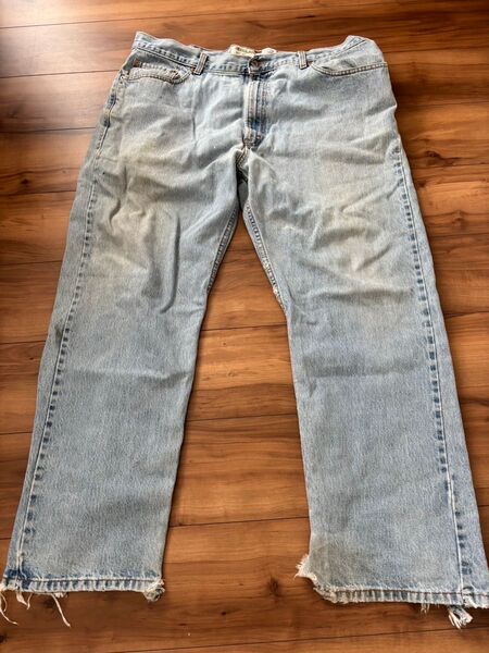 Levi's デニムパンツ