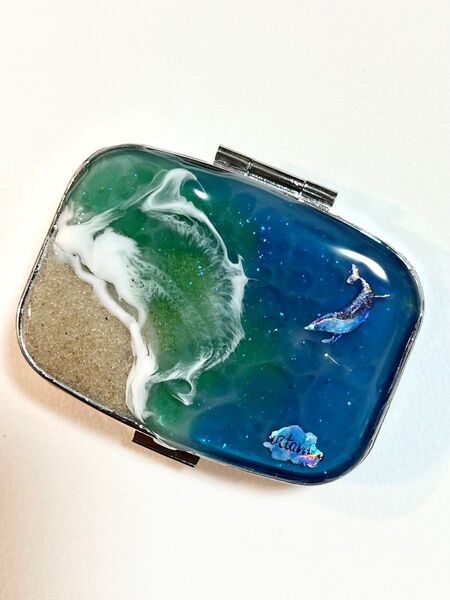 ホエール 海 小物入れ ピルケース ハンドメイド レジン