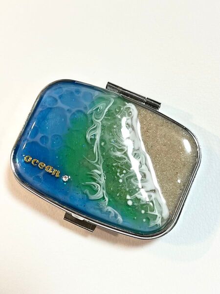 オーシャン スワロフスキー 海 波 海岸 小物入れ ピルケース ハンドメイド レジン