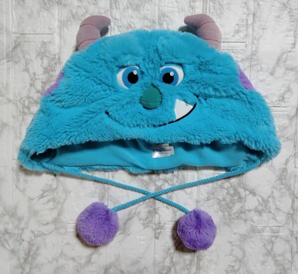 美品 ディズニー モンスターズインク サリー ファンキャップ ポンポン付き