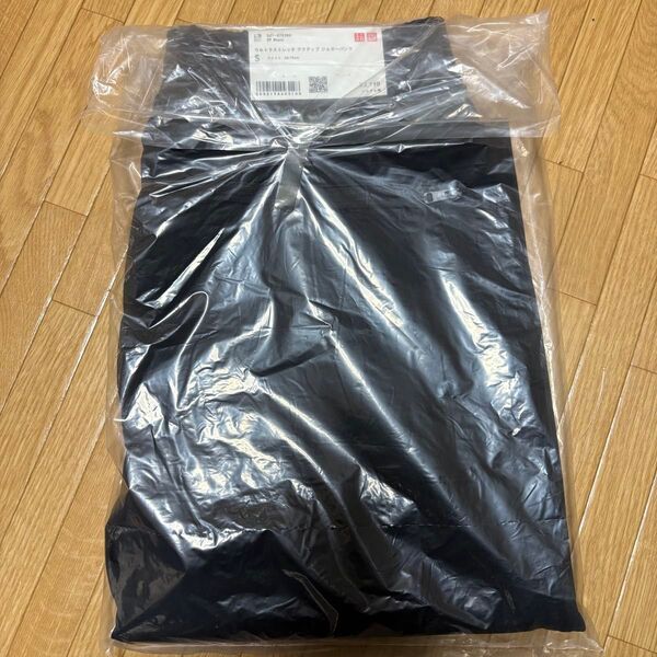 ユニクロ ウルトラストレッチアクティブジョガーパンツ Sサイズ ブラック