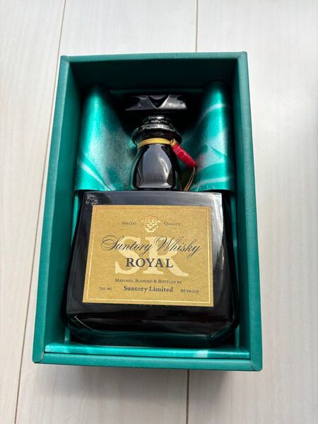 SUNTORY サントリー ウイスキー ROYAL 古酒 SR 未開封 720mL