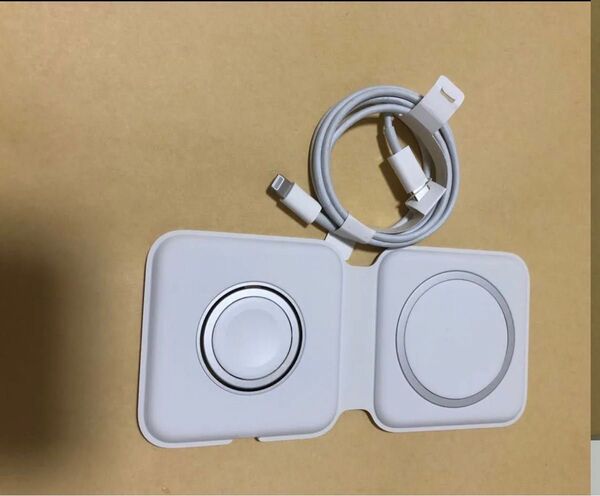 Apple MagSafeデュアル充電パッド MHXF3AM/A