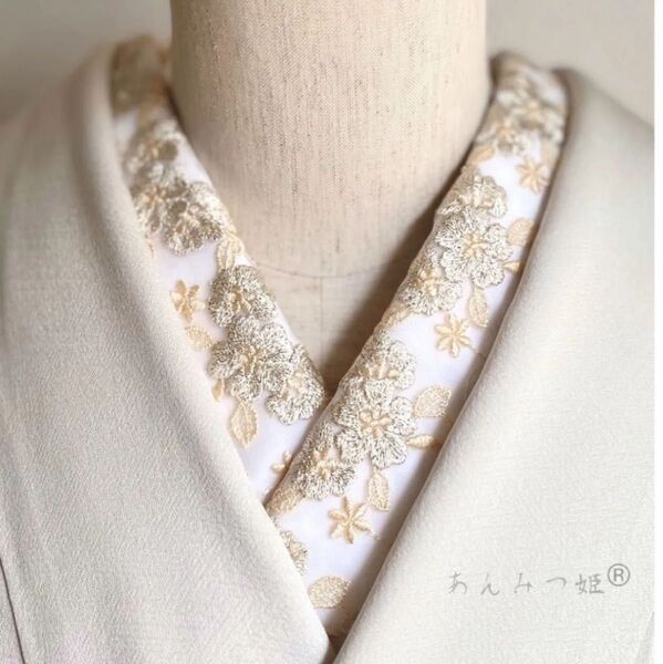 洗える刺繍半衿 金のお花