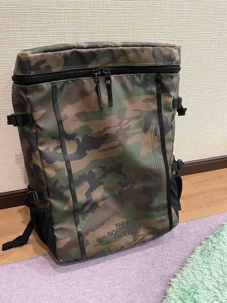 ノースフェイス 迷彩 ヒューズボックスリュック THE NORTH FACE