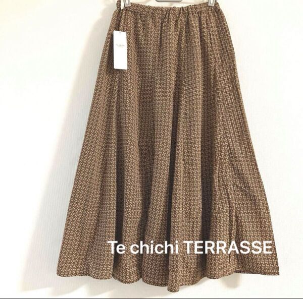 Te chichi TERRASSEテチチ テラス 幾何柄フレアスカート