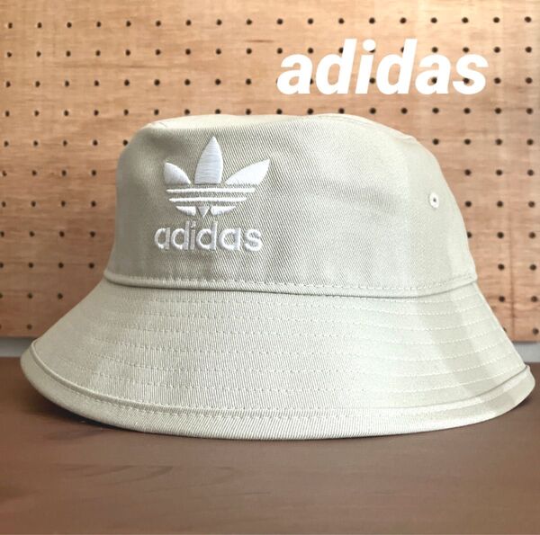 adidasアディダス バケットハット パテグレー 約57〜60cm 帽子