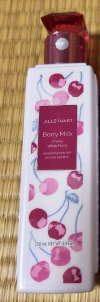 ジルスチュアート チェリーホワイトフローラル ボディミルク250mL