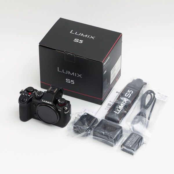 Panasonic LUMIX DC-S5 ボディ キット