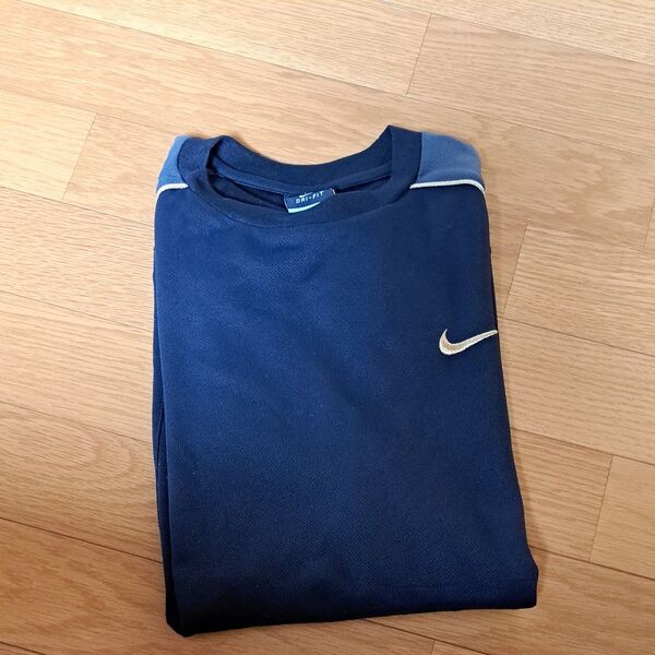 NIKE ドライフィット黒Tシャツ Sサイズ