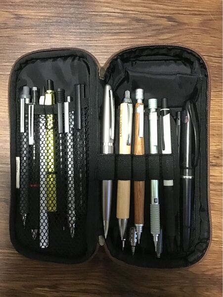 早い者勝ち本日限りの値引き引退品まとめ売り。筆箱付き シャープペンシル ボールペン