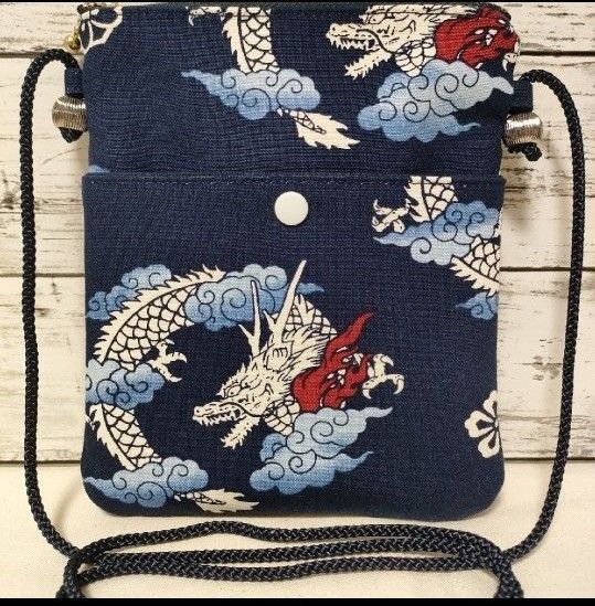 ハンドメイド ポシェット 龍文様 帆布 紺色 四角 Sサイズ お祭り サコッシュ