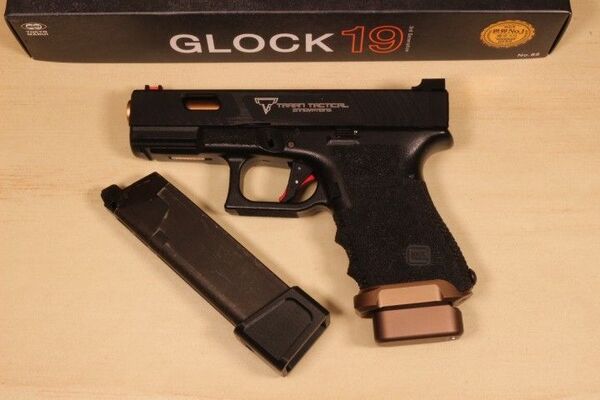 TTI G19 カスタム 東京マルイ グロック19 3rd マガジンベース マグウェル ジョンウィック G17 グロック17