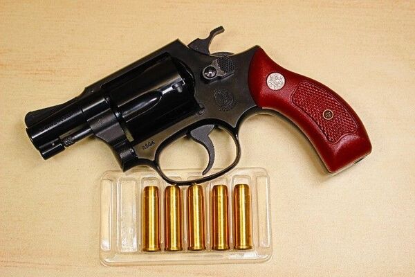 マルシン S&W M36 チーフスペシャル 2インチ メタルカートリッジ5発 6mm ガスリボルバー リアル刻印