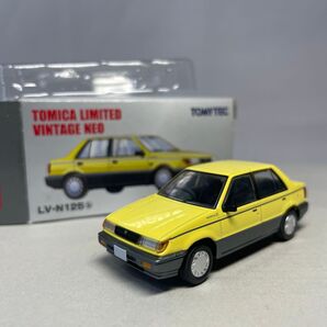 LV-N125b いすゞジェミニ パティオ 黄 (1/64スケール トミカリミテッドヴィンテージNEO 279938)