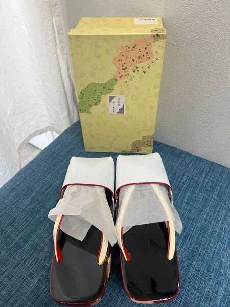 新品★伊と忠 雪下駄 女性用 23cm 〜23.5cm高さ6cm 赤×黒台×白鼻