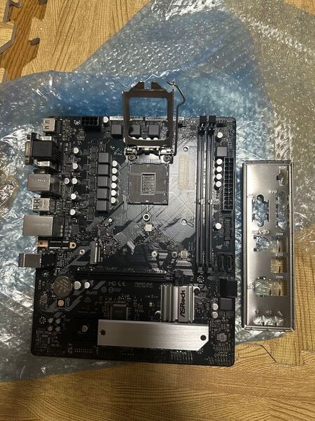 マザーボード b560m
