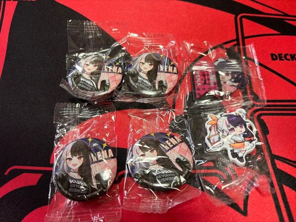 にじさんじ くら寿司 夜見れな チャーム アクスタ 缶バッジ