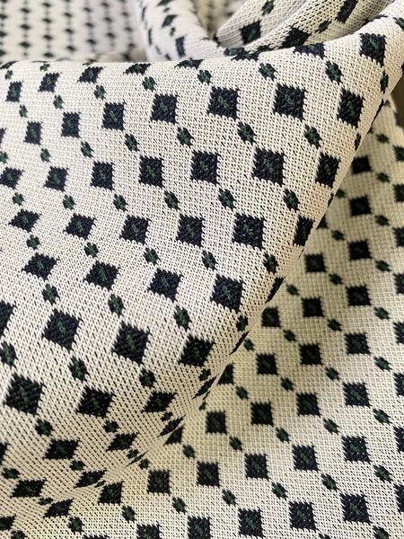 ニット生地 織模様 ダイヤ柄 160×50