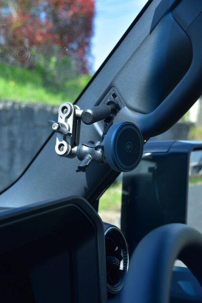★即納 新品★ アシストグリップ スマホスタンド ランドクルーザー250 300 70 ハイラックス ハイエース