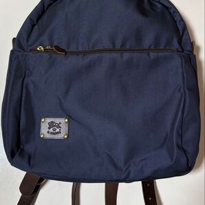 【美品】IL BISONTE ナイロンレザー リュック ・バックパック ネイビー