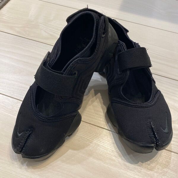 NIKE エアリフト 黒 24cm