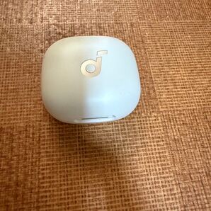 Anker Soundcore p40i オフホワイト アンカー サウンドコア 両耳イヤホンとケースのみです。