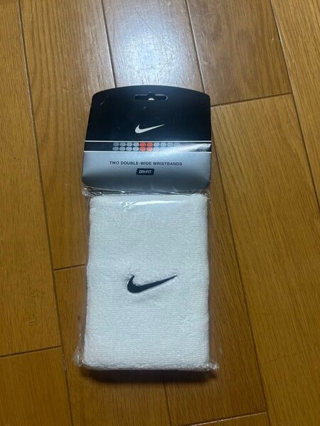 【新品未使用】NIKE リストバンド(白)