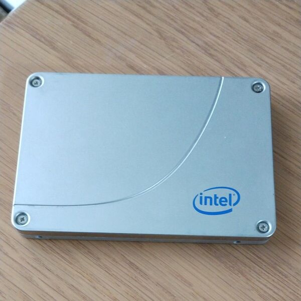 ポスト投函 発送 Intel 240GB SSD 2.5inch SATA 使用時間 1313時間