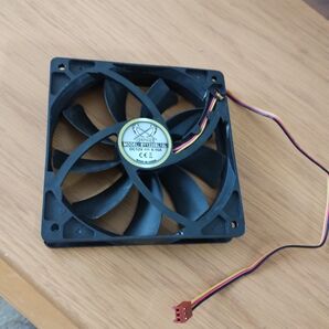 ポスト投函 SCYTHE サイズ 超静音 12cmファン SY1225SL12L デスクトップ用