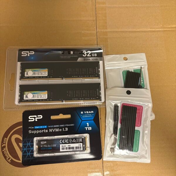 新品 シリコンパワー Silicon Power NVMe SSD A60 1TB DDR4 3200mhz 32GB メモリー
