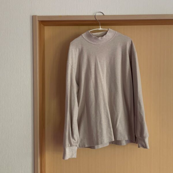 【UNIQLO】ブラッシュドジャージーモックネックTシャツ