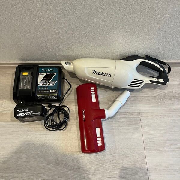 makita コードレスクリーナー 18V 3A 充電器・バッテリー付