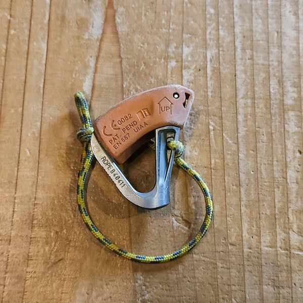 タイブロック ペツル TIBLOC PETZL