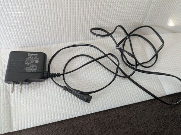 RC1-70 Panasonic ESLA50K7657N パナソニック ラムダッシュ 純正品 充電器 ACアダプター